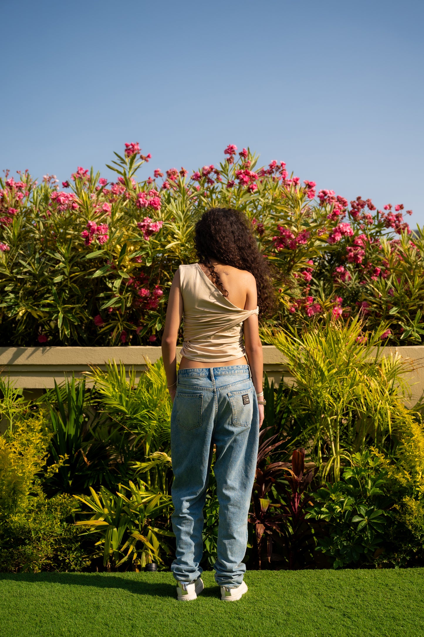 THE FOLD TOP